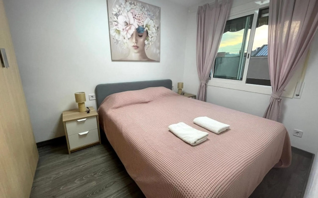 Sant Adria Beach apartment Wi-Fi Parking Free