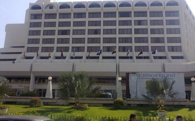 Regent Plaza Hotel & Convention Centre in Karachi, Pakistan from 57$, photos, reviews - zenhotels.com hotel front