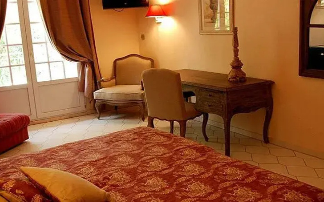 Hotel Les Mazets Des Roches
