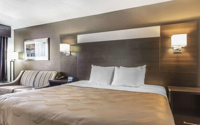 Quality Inn & Suites Stuttgart North