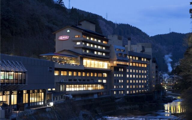Tsuetate Kanko Hotel Hizenya Минамиогуни вид на фасад