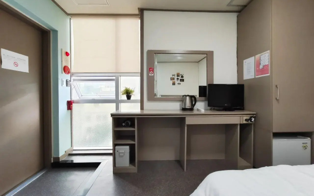 Young Residence Hotel Myeongdong