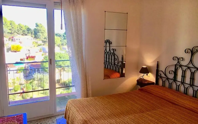 Apartment - 2 Bedrooms with Sea views - 107793