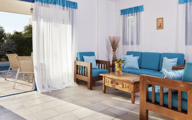 Modern 4-bedroom Villa
