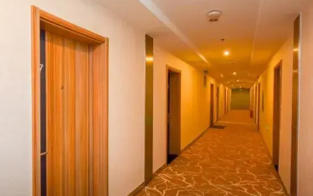 Lin Luo Hotel (Shijiazhuang Time Street)