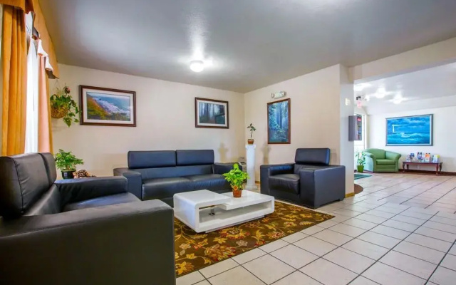 Quality Inn & Suites Redwood Coast