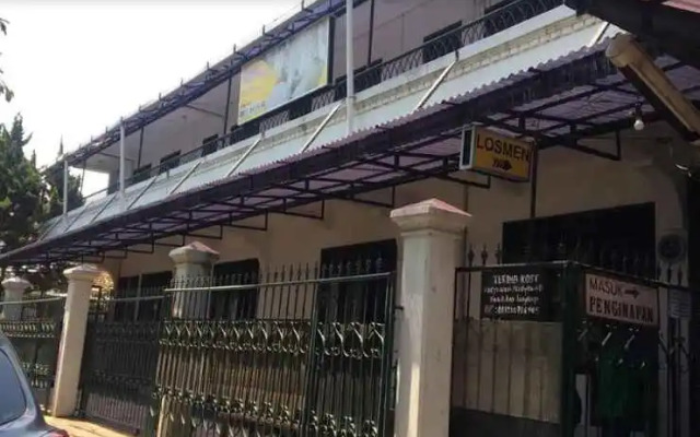 Spot On 2031 Losmen Leuwipanjang Syariah