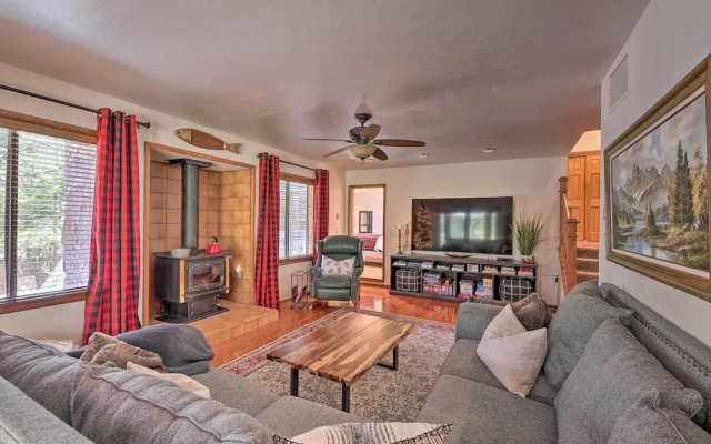 Deck + Yard: Family-friendly Pinetop Retreat