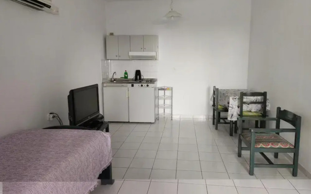 Zinovia Apartments & Studio