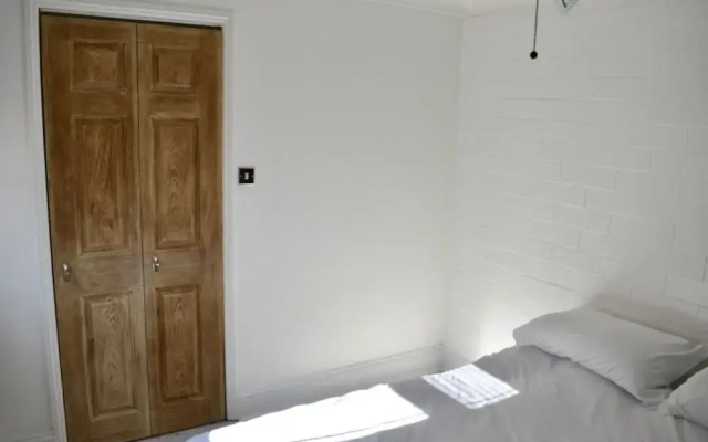 Апартаменты Cosy 1 Bedroom Apartment in Central Brighton комната для гостей