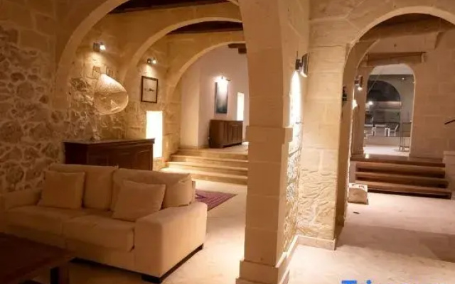 OneFifty - 4 bedrooms (sleeps 8+2 kids) Xaghra village