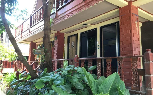 Sea Sun Moon Hostel