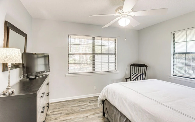 Brunswick Retreat w/ Patio & Grill, Near Beaches!