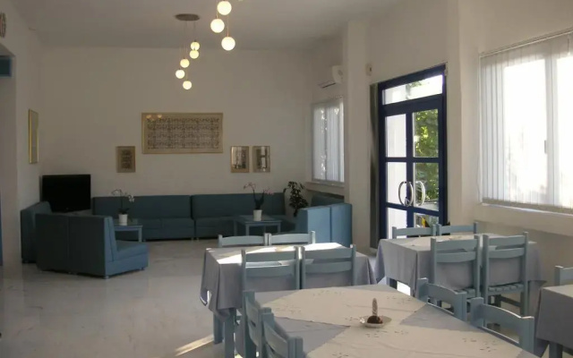 Danae Hotel