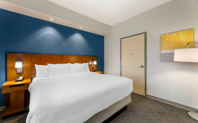 Comfort Inn & Suites South Akron