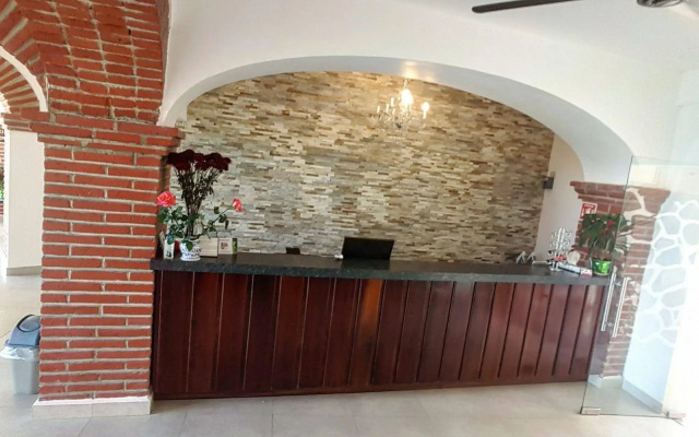 Marboka Hotel & Suites