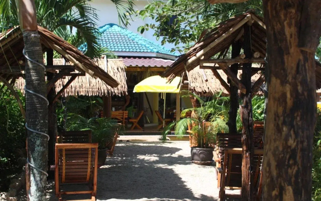Thai Life Guesthouse