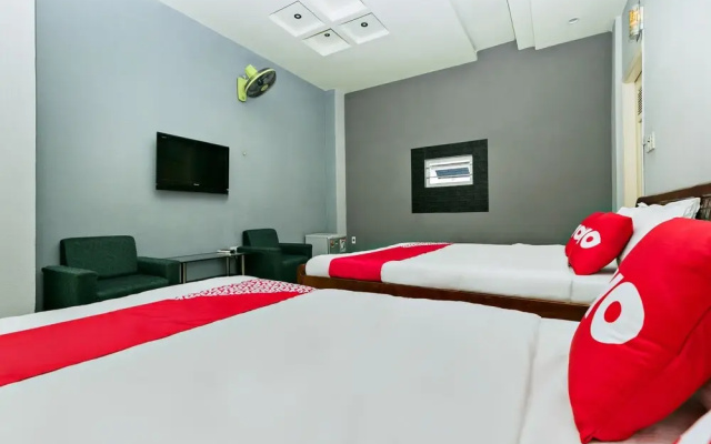 An An Hotel by OYO Rooms