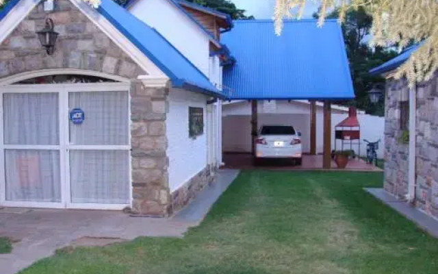 La Casa De Techo Azul