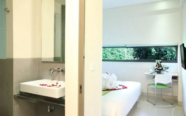 J Hotels Kuta