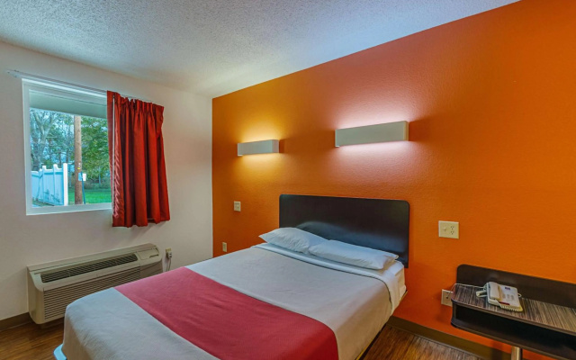 Motel 6 Winchester, VA