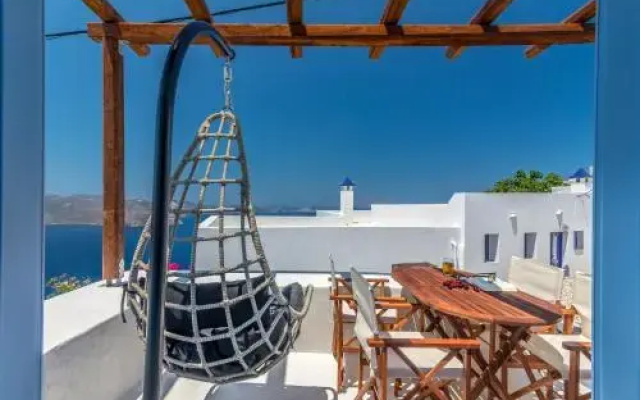 Plaka Suites