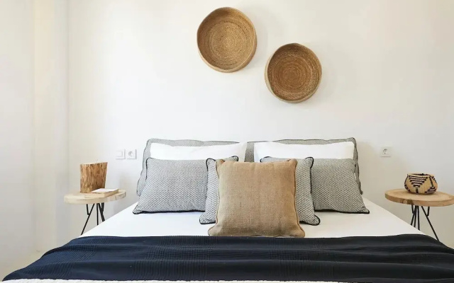 Le Blanc Suite