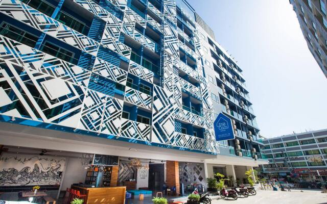 Отель The Crib Patong вид на фасад