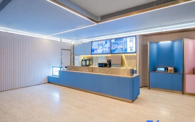 HanTing Hotel (Xichang Aerospace Avenue Moon Lake Wetland Park)