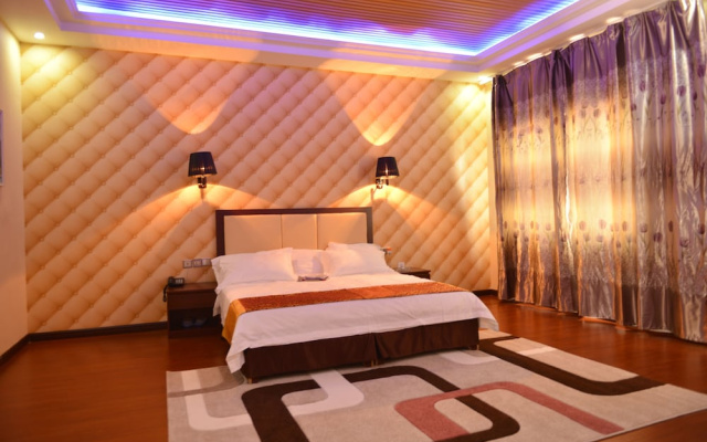 Train Luxe Hotel
