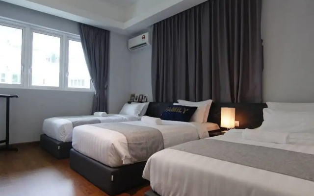 Sabah Luxury Cozy Family Suite