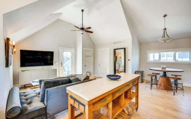 14 Mi to Dtwn Denver: Sleek Westminster Home