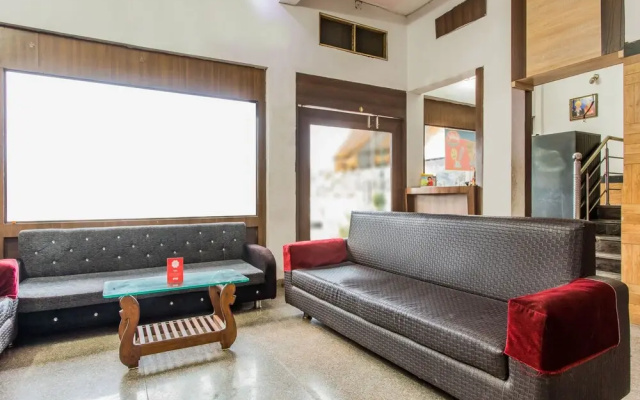 OYO 15569 Hotel Manorama Palace