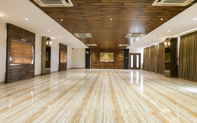OYO 68433 Shiv Vatika Banquet & Rooms