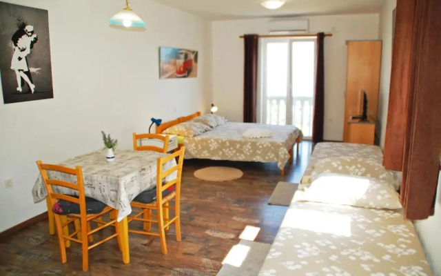 Apartments Kolmanic