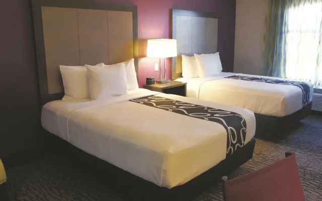 La Quinta Inn & Suites by Wyndham Kennesaw