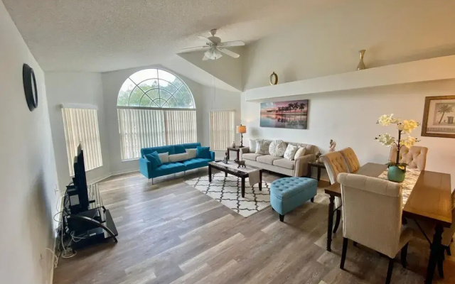 Three-bedroom Apartment - 5009 LBC - Vusa