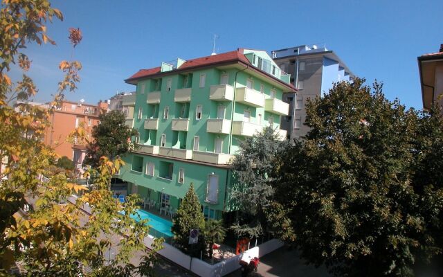 Отель Residence Eurogarden вид на фасад