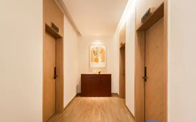 Jinchengjiang Guiyi Homestay Hotel (Hechi Vocational Education Center School)