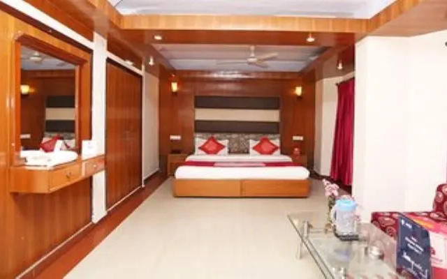 Shivam Hotel