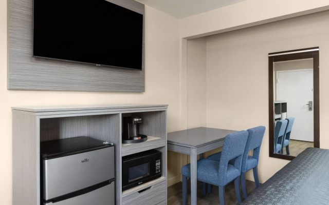 Travelodge by Wyndham Banning CA Near Casino/Outlet Mall