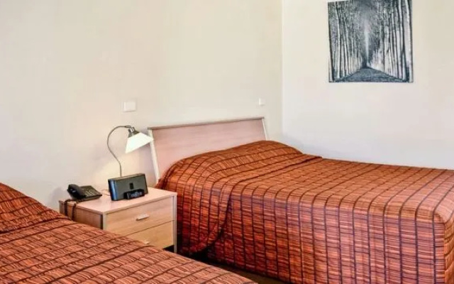 Gladstone Cbd Motel
