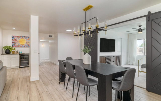 White Agate by Avantstay Pool + Spa + Putting Green Playground + Outdoor Dining Minutes to Kierland