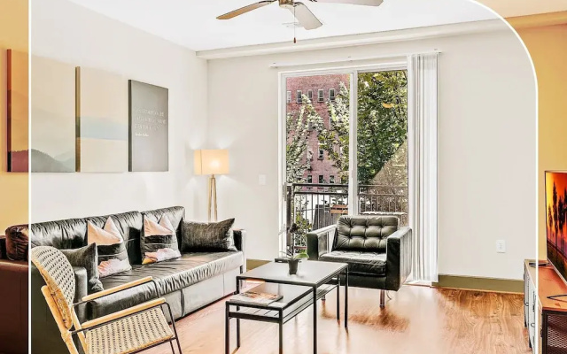 Downtown Midtown Apartments by NUOVO