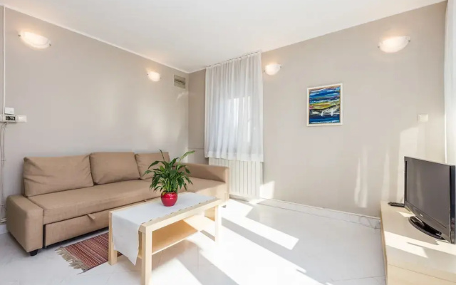Apartments Makora