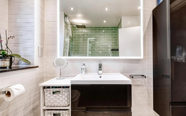 Stunning and Warm Home in Wandsworth by Underthedoormat