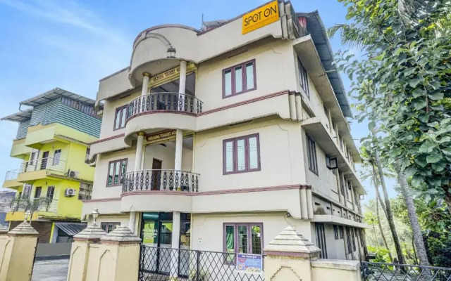 Spot On Archana Tourist Home