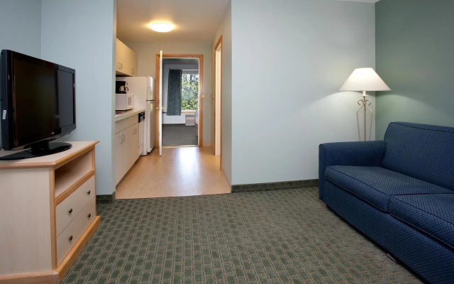 La Quinta Inn And Suites Newport