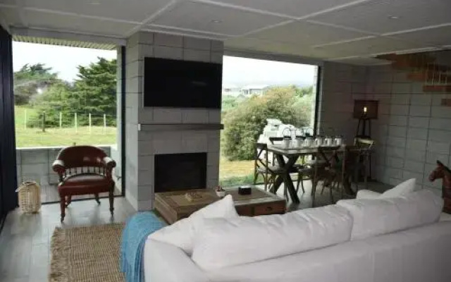 157 Field Way Luxury Lodge