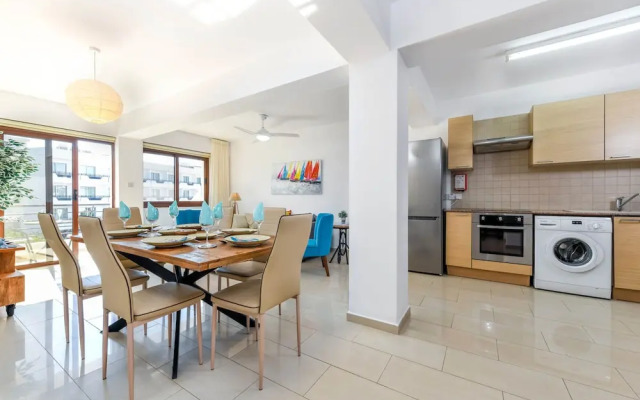 Nissi Apartment 102
